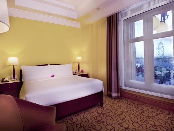 The Fullerton Hotel Singapore : photo 1 de la chambre chambre avec accès au club straits - vue sur marina bay