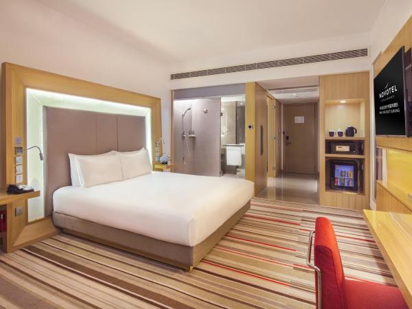 Novotel Nanjing East Suning : photo 3 de la chambre chambre supérieure avec lit king-size