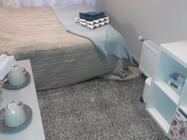 K&S Apartments : photo 5 de la chambre chambre double avec salle de bains privative extérieure