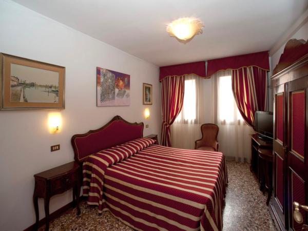 Hotel Fontana : photo 2 de la chambre chambre double ou lits jumeaux confort 