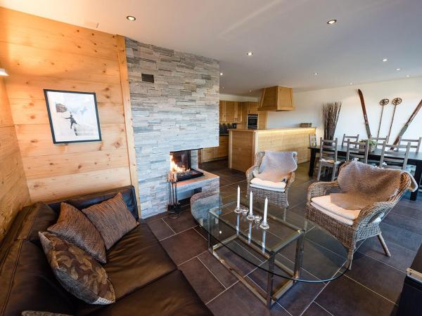 Nendaz 4 Vallées & SPA 4* Superior : photo 1 de la chambre appartement avec vue sur la montagne