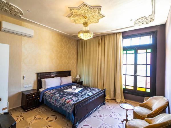 Palais Shazam & SPA : photo 5 de la chambre chambre double - vue sur montagne