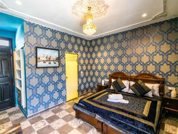 Palais Shazam & SPA : photo 3 de la chambre chambre double - vue sur montagne