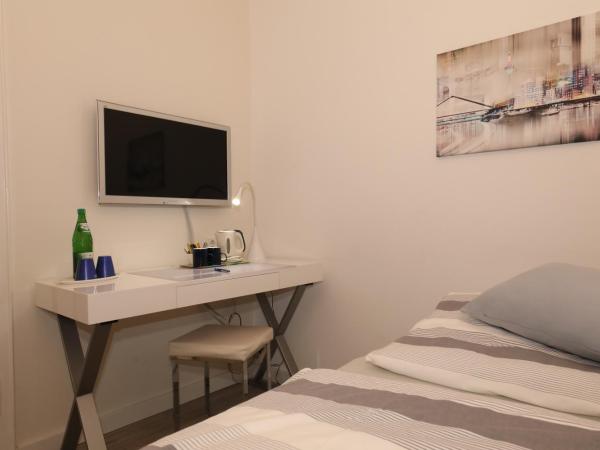 Hotel Am Ehrenhof : photo 4 de la chambre chambre double