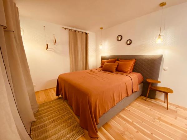 M&S - Maison FÉRAUD : photo 1 de la chambre chambre double avec salle de bains privative