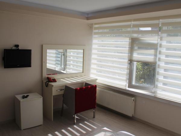 Hotel Abro Necatibey : photo 8 de la chambre chambre triple standard