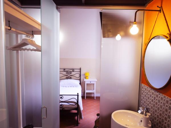 Foresteria Bergamo Bella B&B : photo 9 de la chambre chambre quadruple deluxe
