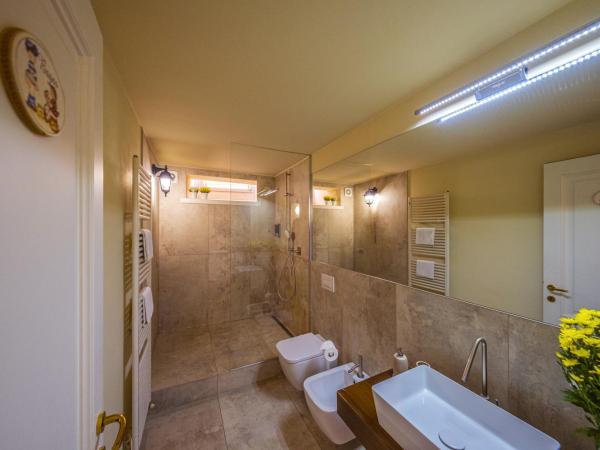 Foresteria Bergamo Bella B&B : photo 9 de la chambre chambre quadruple confort