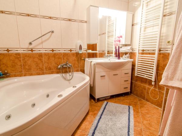 Hotel Dubrovnik : photo 9 de la chambre appartement de luxe 2 chambres avec terrasse (6 adultes)