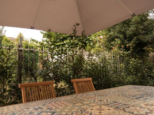 Da Coco - Rooms : photo 1 de la chambre chambre double avec salle de bains privative