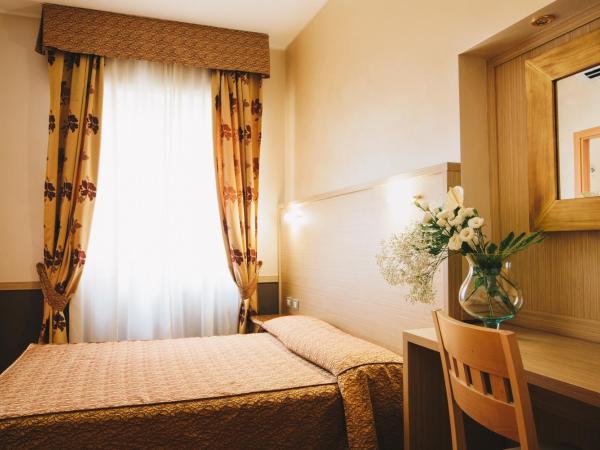 Hotel Corallo : photo 2 de la chambre chambre double