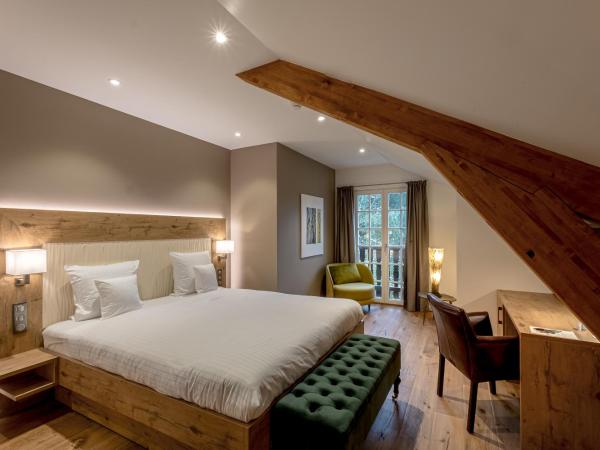 Château de Pourtalès : photo 5 de la chambre chambre double le parc