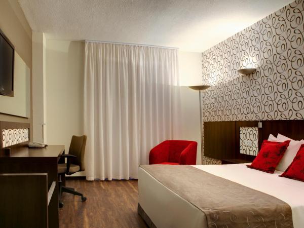 Quality Hotel Curitiba : photo 5 de la chambre chambre lit queen-size 