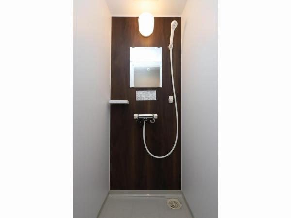 Uchi Living Stay AOZORA : photo 9 de la chambre chambre familiale avec douche 