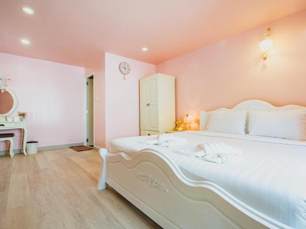 Sakarin Valley Resort : photo 8 de la chambre chambre lit king-size supérieure