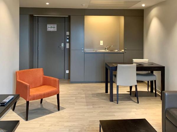 Castelnou Aparthotel : photo 2 de la chambre appartement avec 3 lits simples