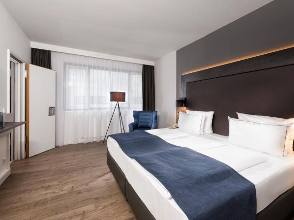 Holiday Inn Berlin City-West, an IHG Hotel : photo 2 de la chambre suite
