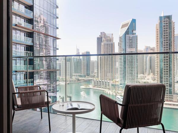Jumeirah Living Marina Gate Dubai : photo 6 de la chambre suite premium 3 chambres - vue sur port de plaisance