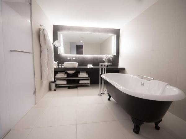 InterContinental Marseille - Hotel Dieu by IHG : photo 4 de la chambre chambre lit king-size premium avec canapé-lit