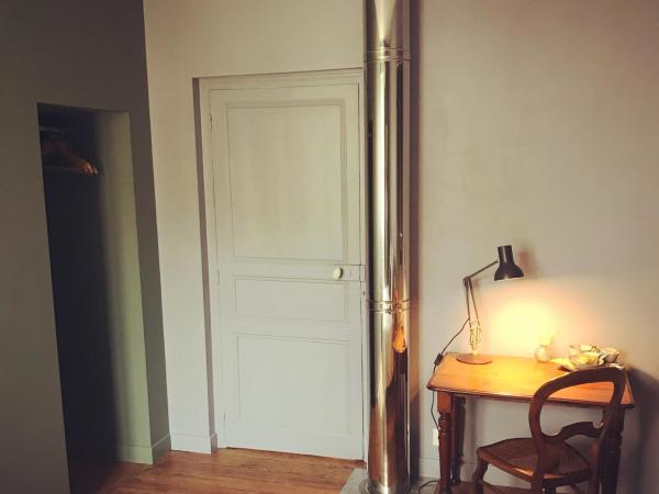 Léhontine : photo 3 de la chambre chambre double avec salle de bains privative