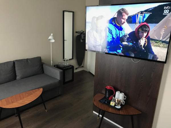 Best Western Hotel Savoy : photo 3 de la chambre family queen room with sofabed - non-smoking