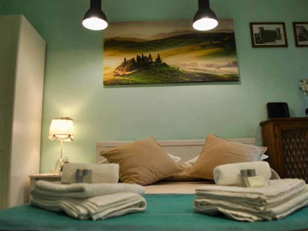 B&B Casa TORET : photo 3 de la chambre chambre double avec salle de bains privative