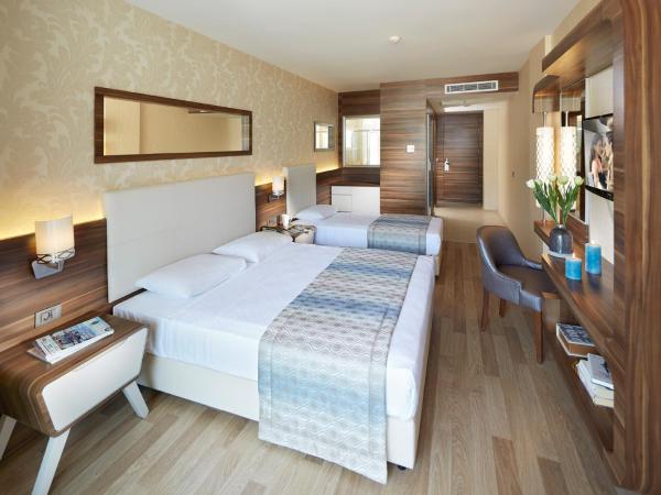 Emre Beach & Emre Hotel : photo 2 de la chambre chambre triple standard - hôtel emre