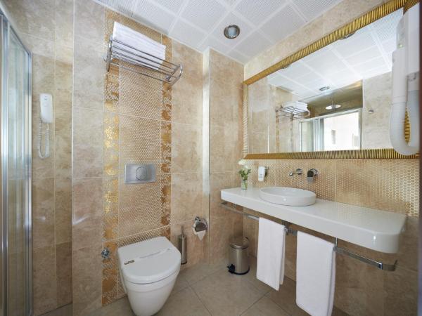 Emre Beach & Emre Hotel : photo 3 de la chambre chambre triple standard - hôtel emre