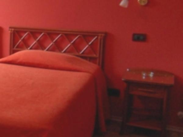 Hotel Villa Archirafi : photo 1 de la chambre chambre simple