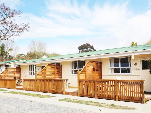 Orere Point Top 10 Holiday Park : photo 1 de la chambre chambre familiale supérieure