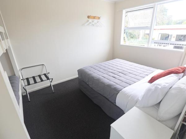 Orere Point Top 10 Holiday Park : photo 4 de la chambre suite familiale