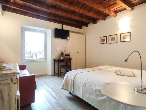 B&B ai Musei : photo 3 de la chambre chambre lits jumeaux supérieure - vue sur ville