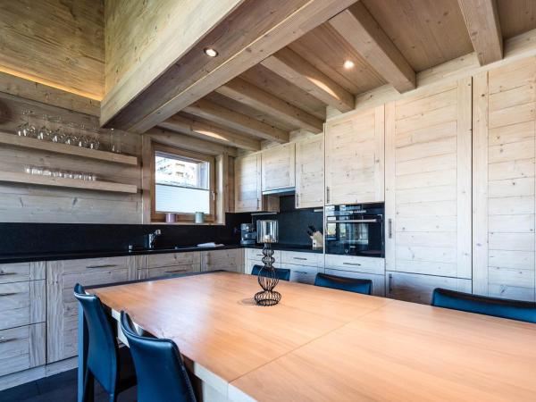 Nendaz 4 Vallées & SPA 4* Superior : photo 3 de la chambre appartement avec balcon