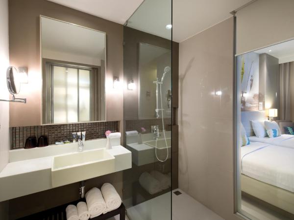 Mercure Pattaya Ocean Resort : photo 3 de la chambre chambre lits jumeaux de luxe avec vue sur l'océan 