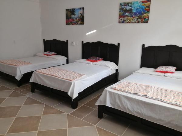 Hotel Tiktaalik : photo 3 de la chambre chambre familiale