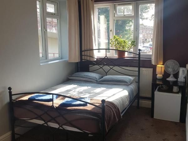 Hour Glass Hotel : photo 3 de la chambre chambre double avec salle de bains commune