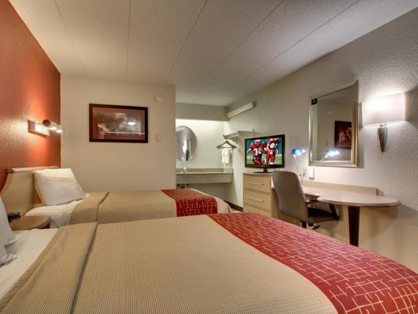 Red Roof Inn St Louis - Westport : photo 3 de la chambre chambre standard avec 2 lits doubles - non-fumeurs
