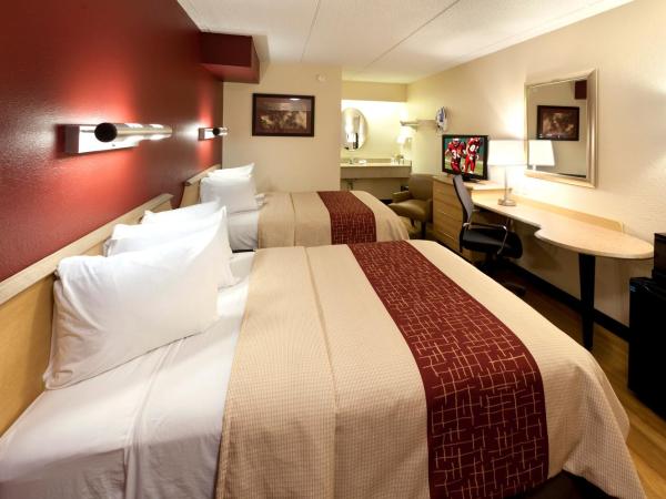 Red Roof Inn Louisville East - Hurstbourne : photo 3 de la chambre chambre standard avec 2 lits doubles - non-fumeurs