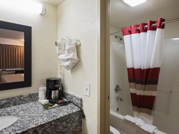 Red Roof Inn Oklahoma Airport I 40 W Fairgrounds : photo 6 de la chambre chambre de luxe avec 2 lits queen-size - non-fumeurs