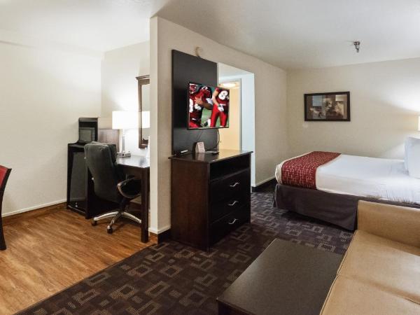Red Roof Inn Oklahoma Airport I 40 W Fairgrounds : photo 3 de la chambre suite lit king-size - non-fumeurs