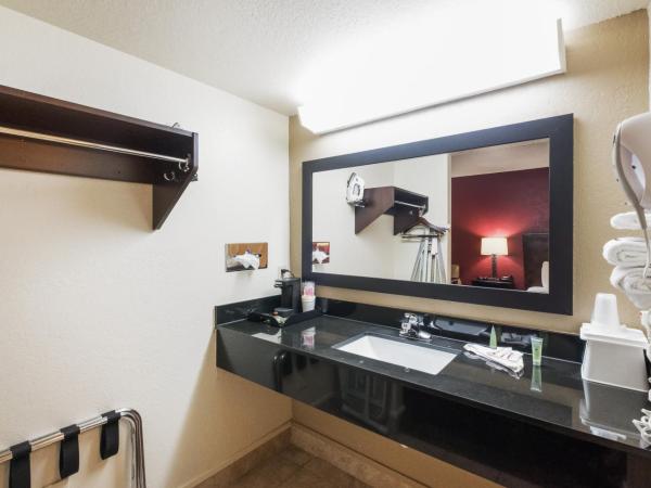 Red Roof Inn Oklahoma Airport I 40 W Fairgrounds : photo 7 de la chambre suite with two king beds non-smoking