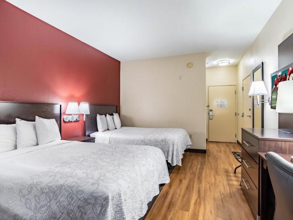 Red Roof Inn PLUS+ San Antonio Downtown - Riverwalk : photo 1 de la chambre chambre standard avec 2 lits doubles - non-fumeurs