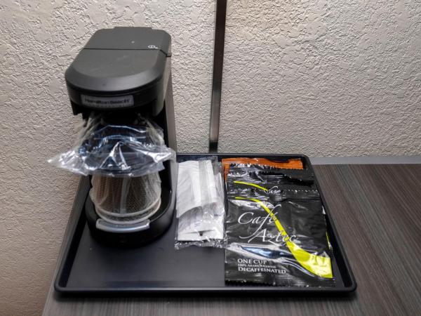 Red Roof Inn Houston North - FM1960 & I-45 : photo 8 de la chambre chambre lit king-size supérieure - non-fumeurs