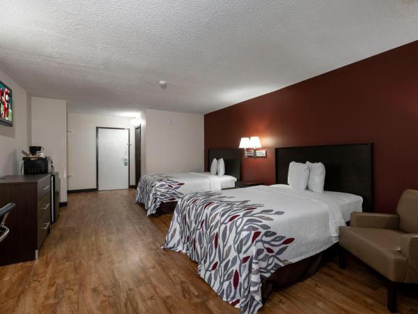 Red Roof Inn Charlotte - University : photo 4 de la chambre chambre double de luxe avec 2 lits doubles - non-fumeurs
