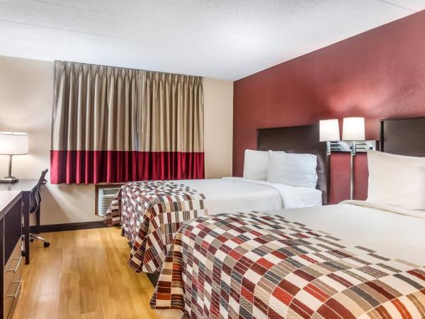 Red Roof Inn Chicago-Alsip : photo 2 de la chambre chambre deluxe avec 2 lits doubles - non-fumeurs