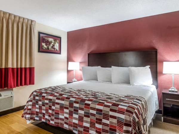 Red Roof Inn Chicago-Alsip : photo 1 de la chambre chambre lit king-size de luxe - non-fumeurs