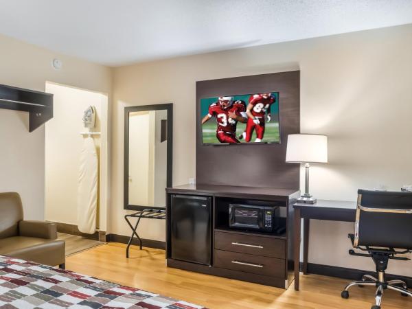 Red Roof Inn Chicago-Alsip : photo 2 de la chambre chambre lit king-size de luxe - non-fumeurs