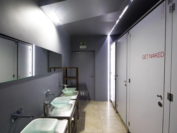 PILOT Design Hostel & Bar : photo 10 de la chambre lit dans dortoir 6 lits