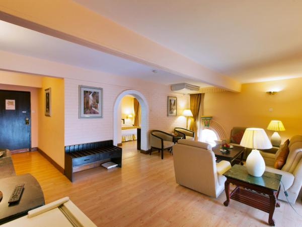 Hotel Shanker-Palatial Heritage Kathmandu : photo 9 de la chambre heritage suite - free airport transfers, early check-in & late check-out by 2 hrs