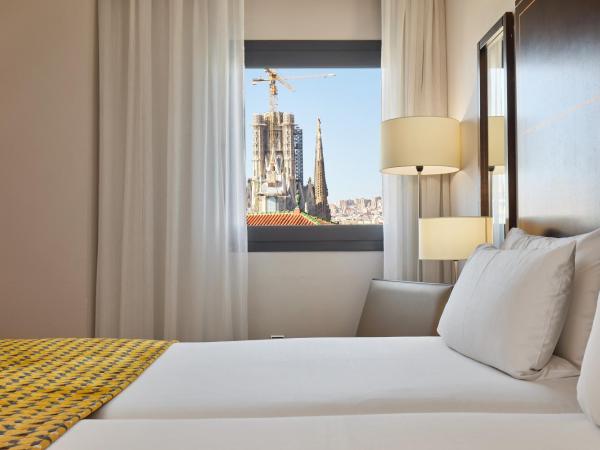Eurostars Monumental : photo 4 de la chambre double room with sagrada familia view
